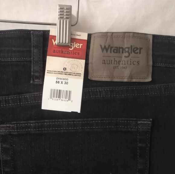 Men's Wrangler Jeans NWT Black 56x30 - Picture 2 of 2